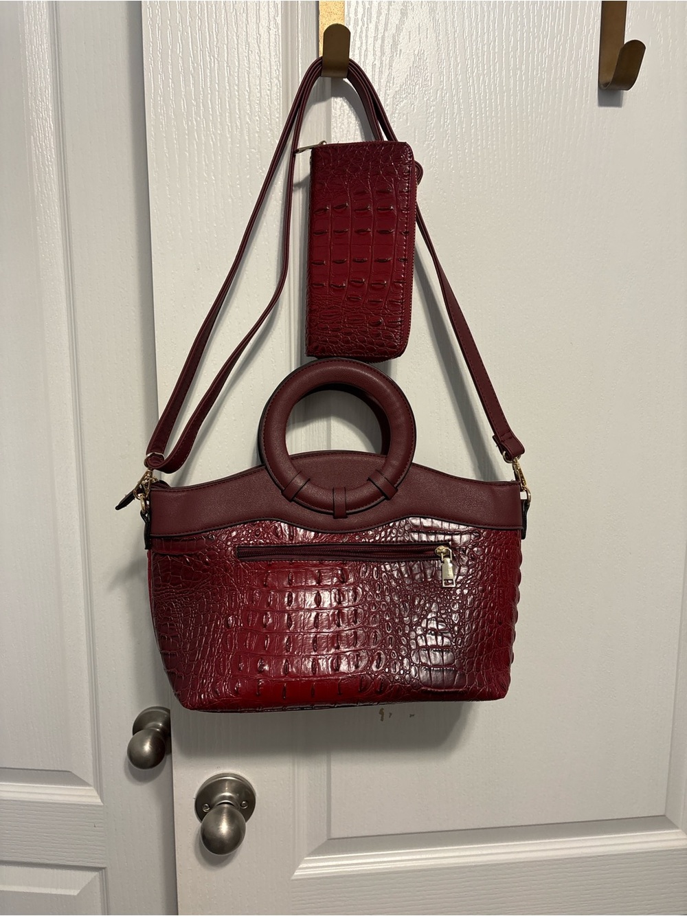 Women’s Croc-Embossed Handbag with Circular Handle - Burgundy